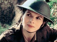 Juliette Binoche as Hana in The English Patient(film, 15 November 1996) starring Ralph Fiennes and Kristin Scott Thomas