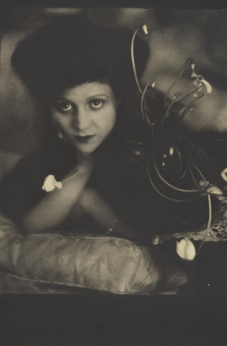 Rita de Acosta de Lydig photo by Edward Steichen, 1905