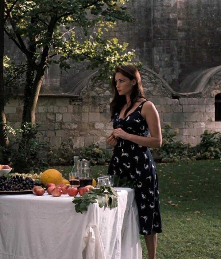 Emmanuelle Béart dans le film Demain les Mômes de Jean Pourtalé en 1976, Sunset Boulevard/Corbis via Getty Images