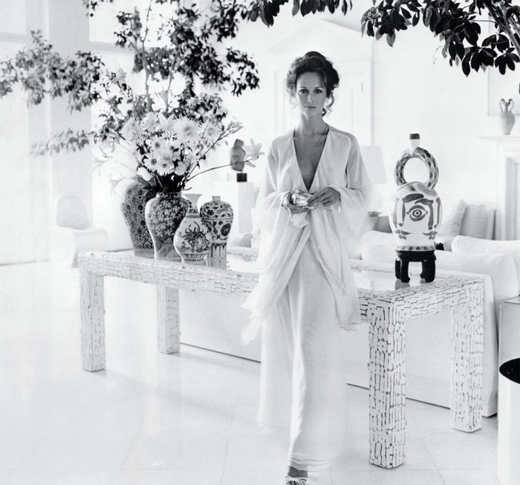 Karen Graham for Estee Lauder, photo by Victor Skrebneski