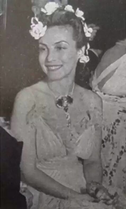 Aimée de Heeren(3 August 1903 – 13 September 2006) in paris