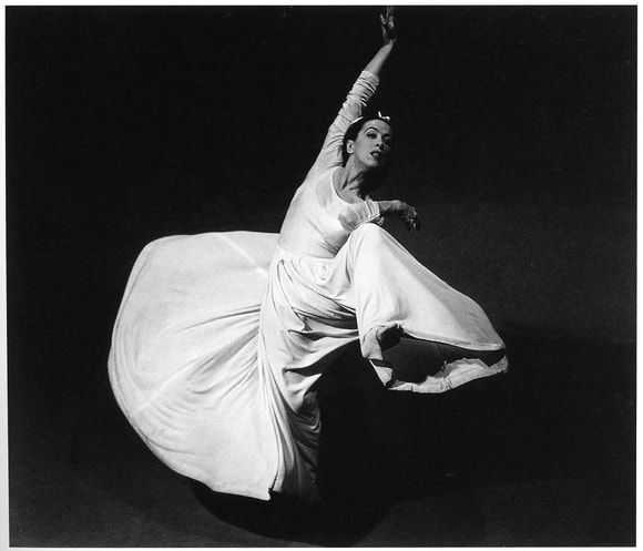 Martha Graham dancing