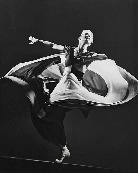 Martha Graham dancing