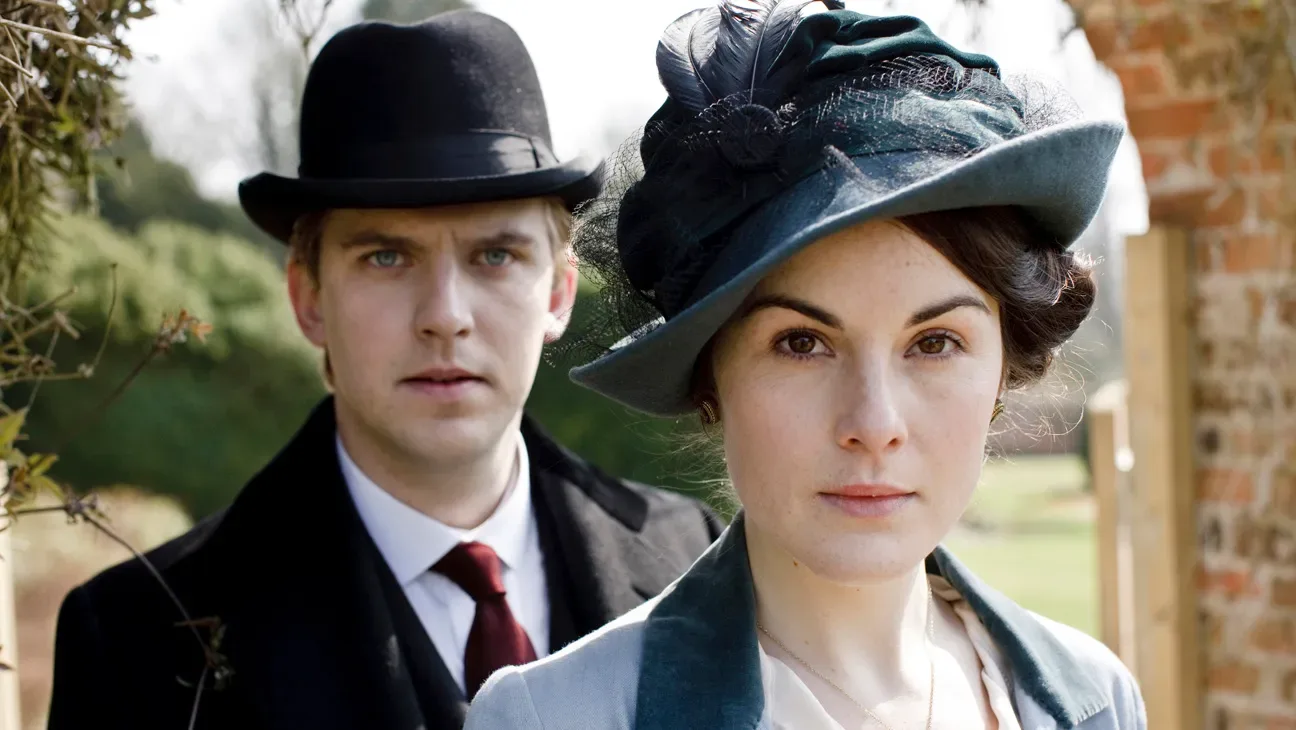 Lady Mary Crawley with Matthew Crawley in Downton Abbey (TV series, 2010-2015)