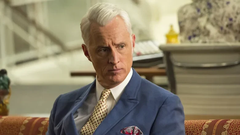 John Slattery as Roger Sterling in Mad men(tv series 2007-2015)