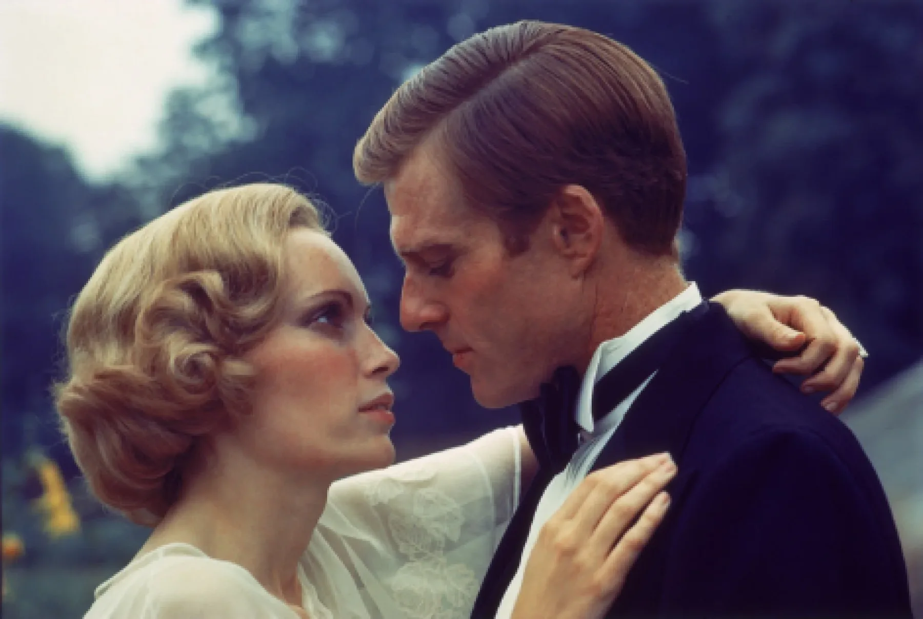 Mia Farrow and Robert Redford in film The Great Gatsby(1974),  her costume was designed by Theoni V. Aldredge