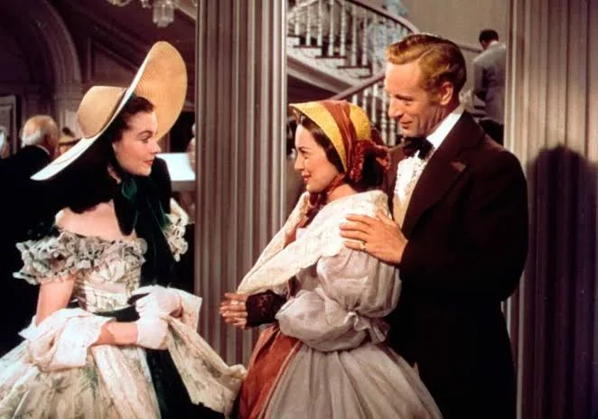 Vivien Leigh with Olivia de Havill and Leslie Howard in film Gone with the Wind(1939)