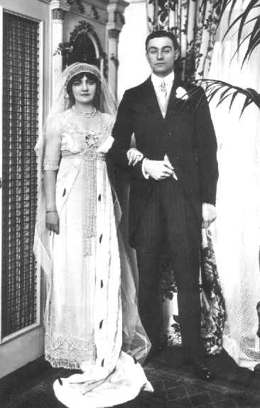 Lily Elsie on her wedding day with her husband John Ian Bullough, 1911