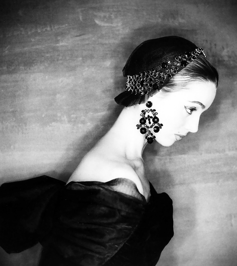 Elsa Martinelli in Givenchy, Vogue July 1954, photo by Clifford Coffin