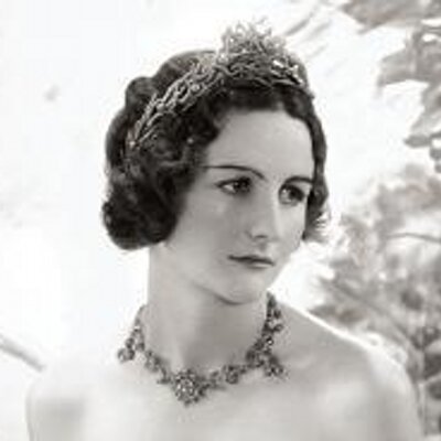 Nancy Mitford portait by Cecil Beaton, 1929