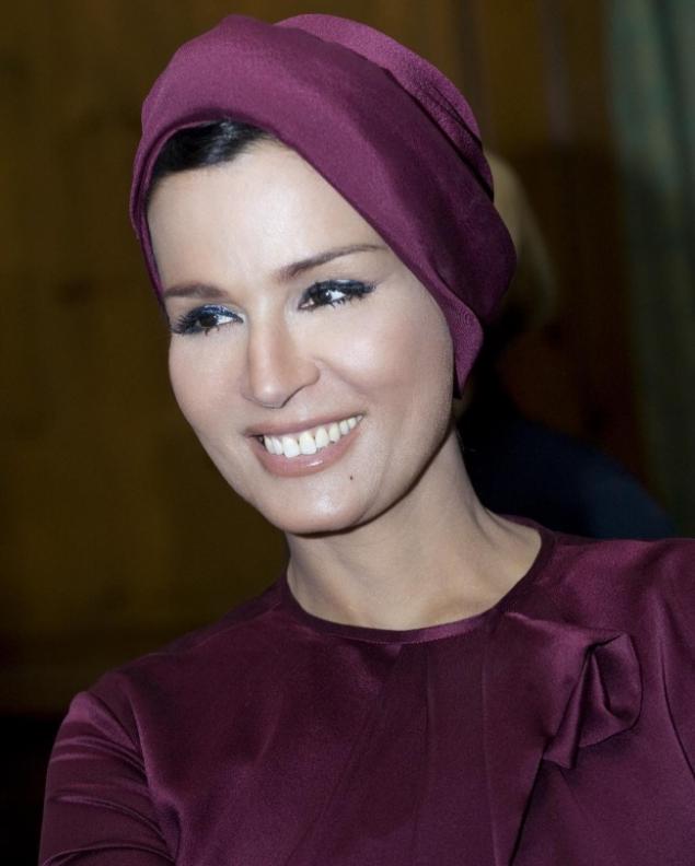 Elegant style icon wardrobe essentials: Sheikha Mozah bint Nasser Al-Missned in headscarves