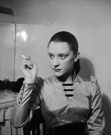 María Casares (21 November 1922-22 November 1996), elegancepedia