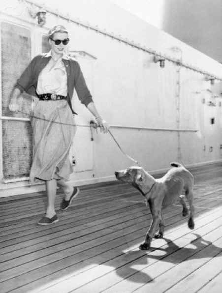 Elegant style icon wardrobe essentials: Grace Kelly in cardigan sweater