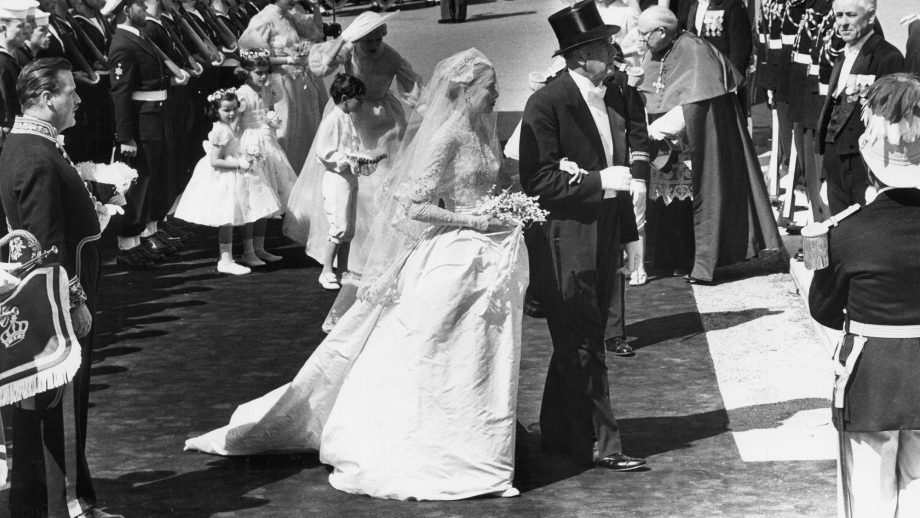 Grace Kelly's elegant wedding dresses of civil ceremony and religious ceremony on April 1956