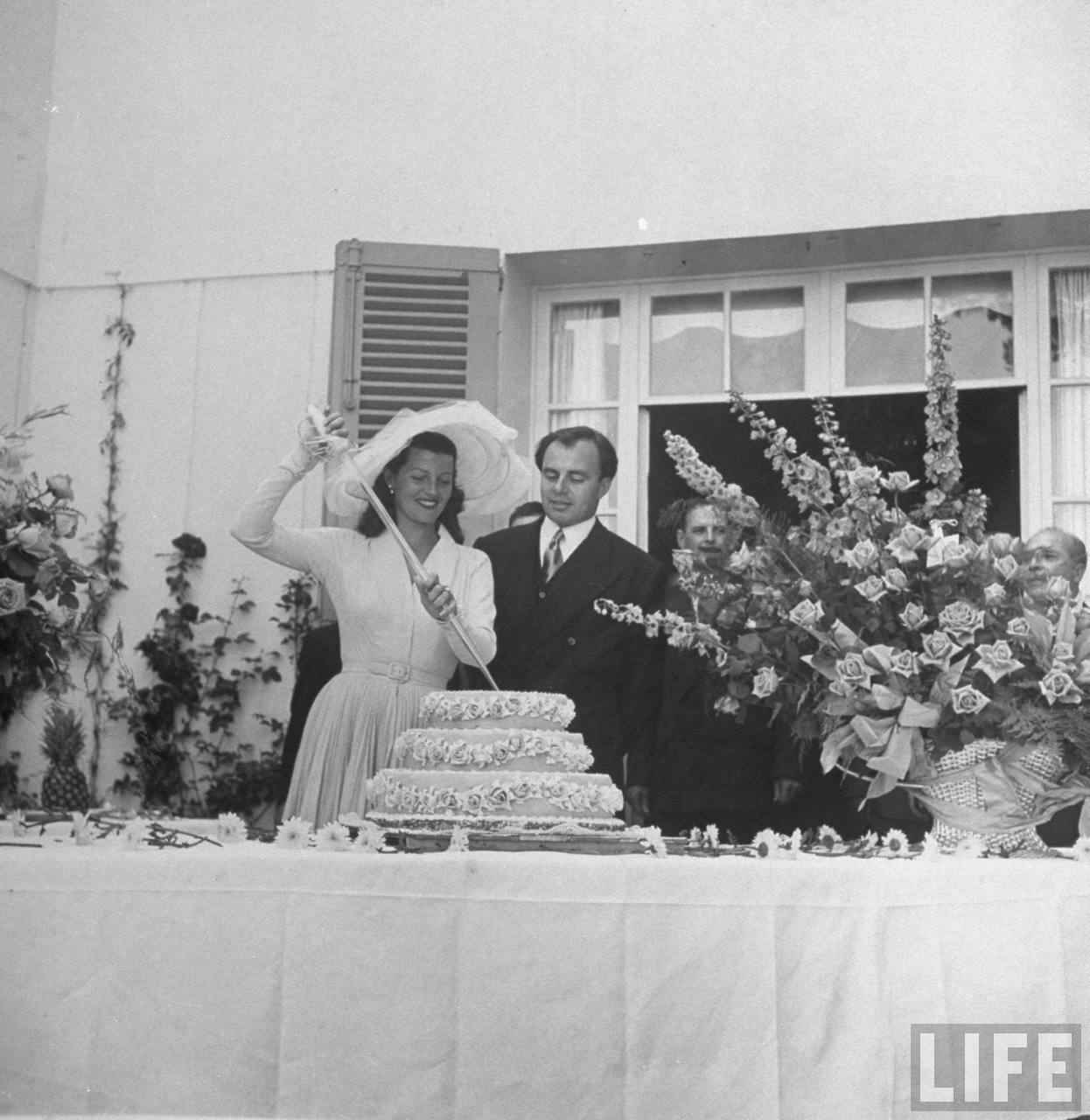 Rita Hayworth on her wedding in outfit designed by Jacques Fath, 27 May 1949