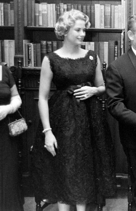 Elegant style icon wardrobe essentials: Grace Kelly in black dress