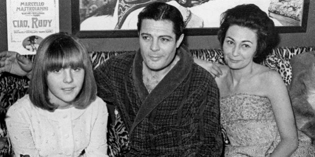Marcello Mastriuanni  Flora Carabella, e la figlia Barbara Mastroianni