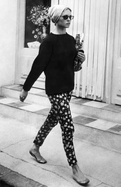 Elegant style icon wardrobe essentials: Brigitte Bardot in capri pants