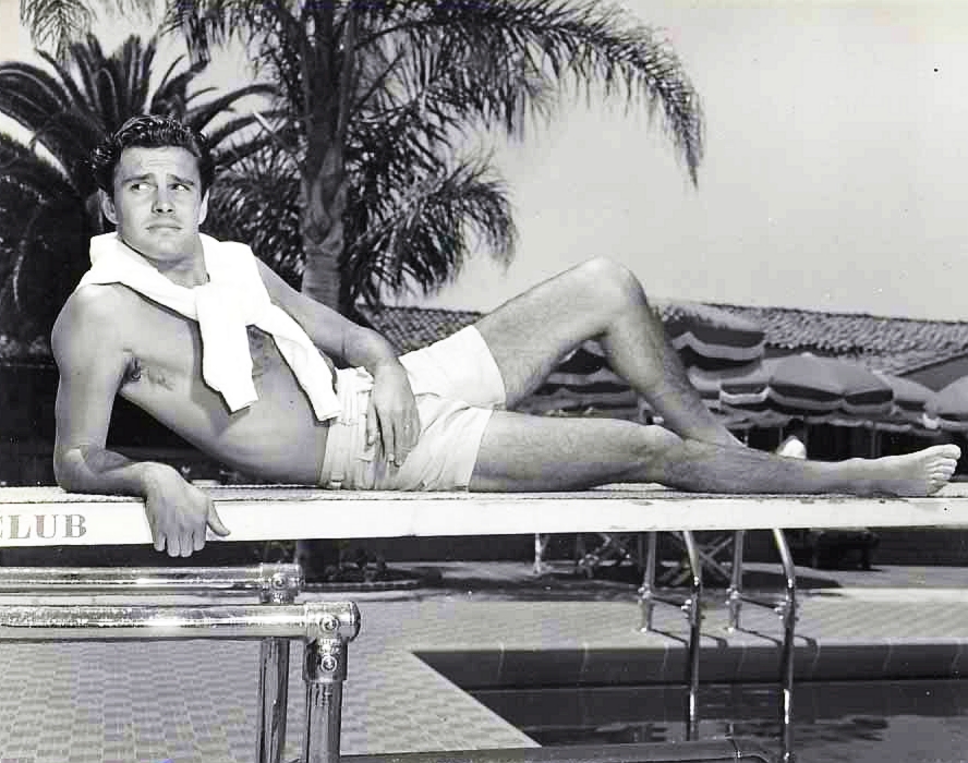 Louis Jourdan(19 June 1921-14 February 2015) The pretty pretty boy
