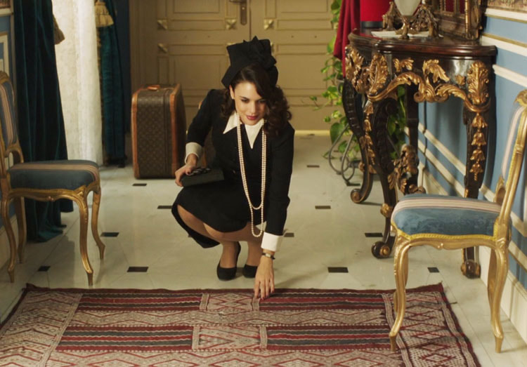 El tiempo entre costuras(tv series, 21 October 2013-20 January 2014)