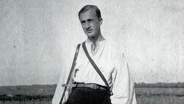 Alexey Vyacheslavovich Brodovitch/Brodovich(1 May 1898 – 15 April 1971)