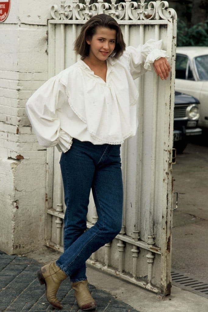 Elegant style icon wardrobe essentials: Sophie Marceau in white shirt