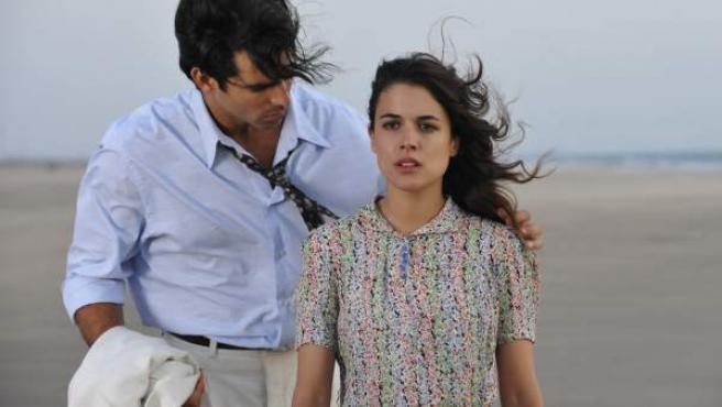 Adriana Sofía Ugarte (17 January 1985), most beautiful Spanish actress, as Sira in tv series El tiempo entre costuras(2013-2014) 