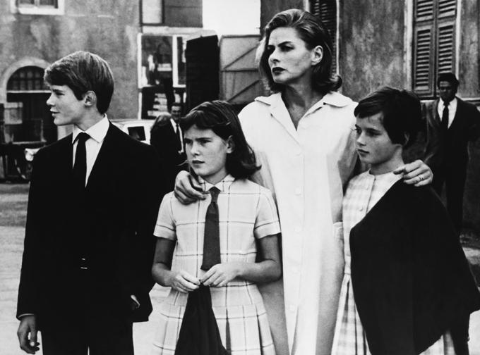 Ingrid Bergman with her children with Roberto Rossellini: Robertino Rossellini, Ingrid Rossellini and Isabella Rossellini