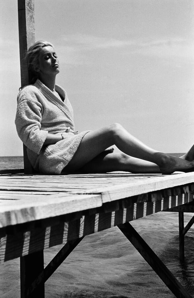 Catherine Deneuve young jeune