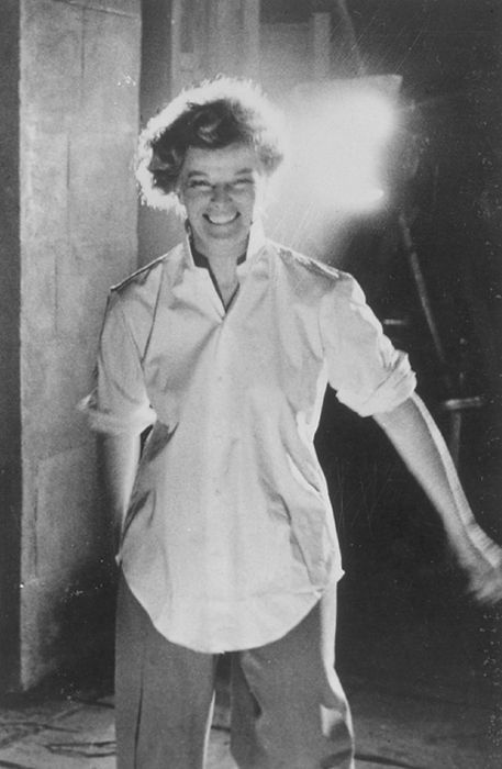 Elegant style icon wardrobe essentials: Kathrine Hepburn in white shirt