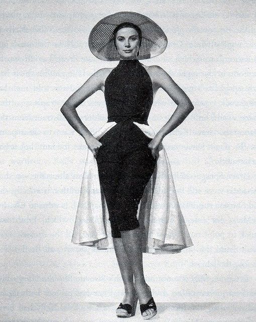 Elegant style icon wardrobe essentials: Grace Kelly in capri pants in film Catch a thief 