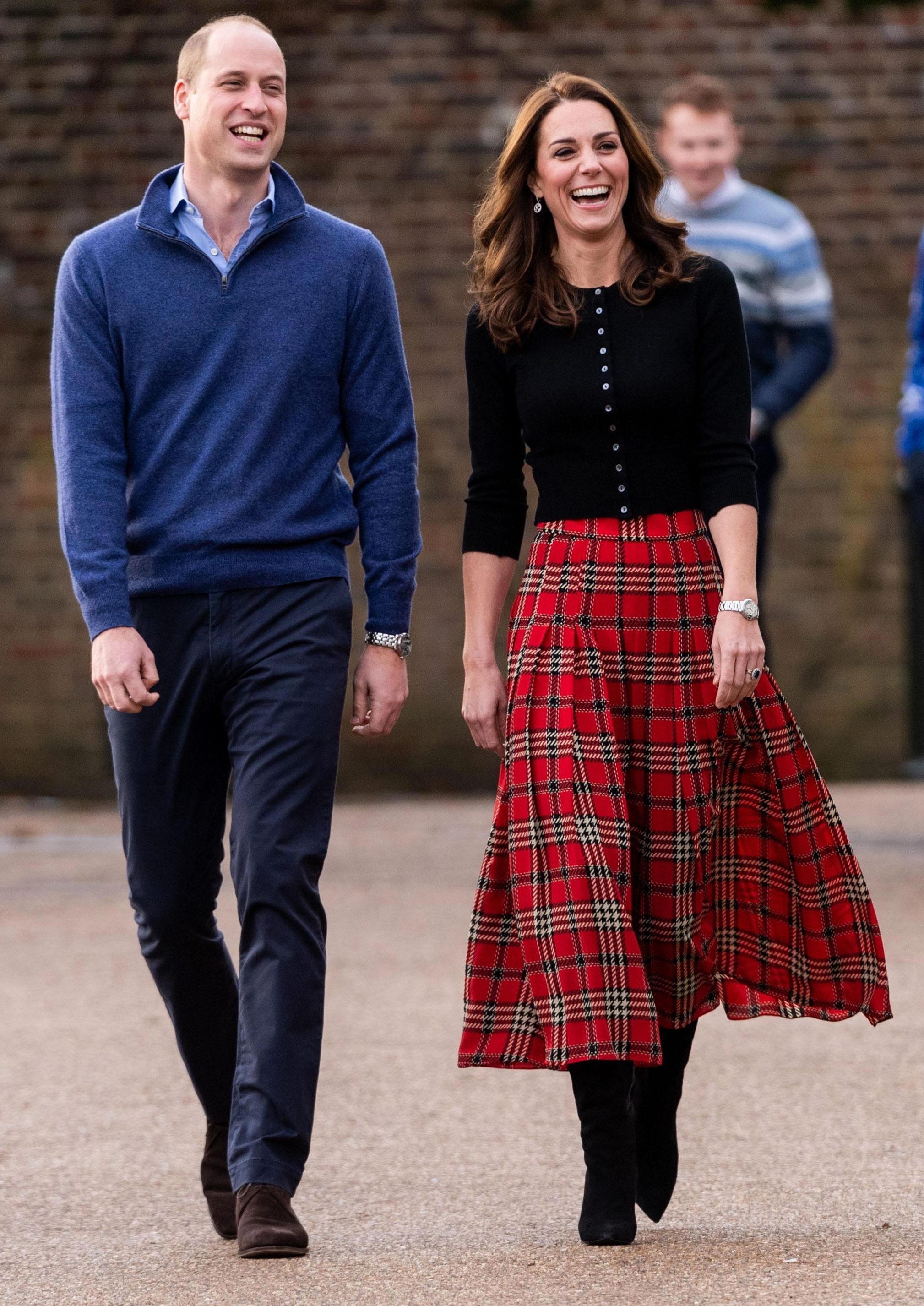 Kate Middleton red pleated tartan check midi skirt