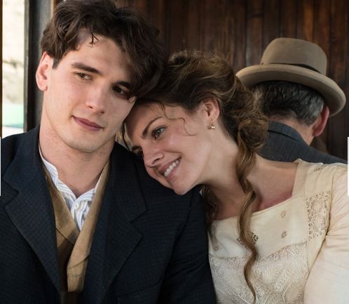 ​Yon González in TV serie Gran Hotel with Amaia Salamanca