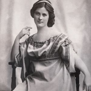 Isadora Duncan(May 26, 1877 or May 27, 1878 – September 14, 1927)