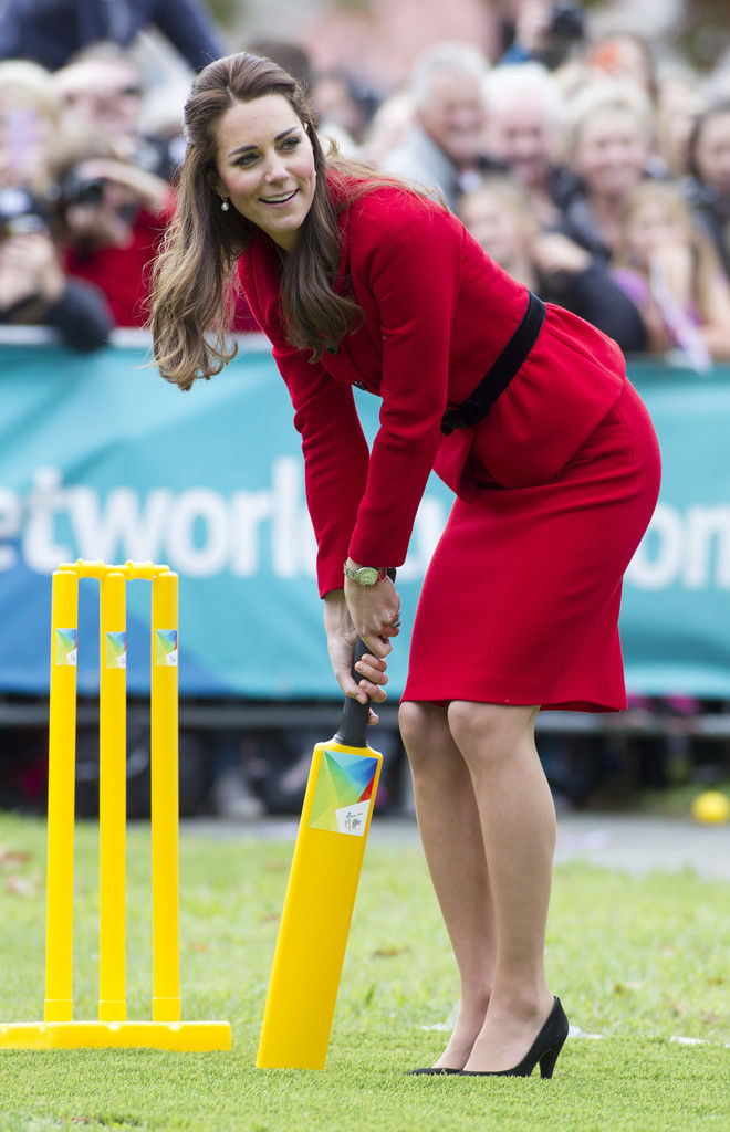 Kate Middleton Luisa Spagnoli red suit royal tour New Zealand 14 April 2014