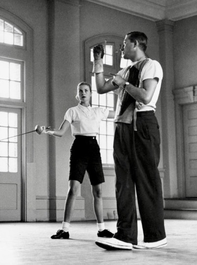 Elegant style icon wardrobe essentials: Grace Kelly in a pair of shorts