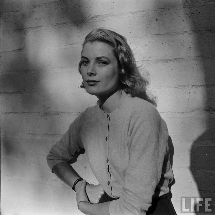 Elegant style icon wardrobe essentials: Grace Kelly in cardigan sweater