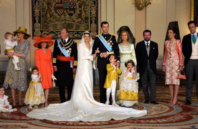 Queen Letizia royal wedding dress designed by Spanish royal couturier Manuel Pertegaz 