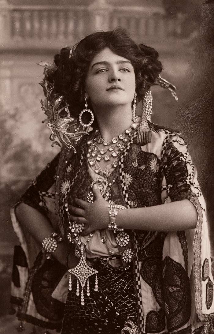 Portrait of Lily Elsie as Sonia in The Merry Widow, London 1907