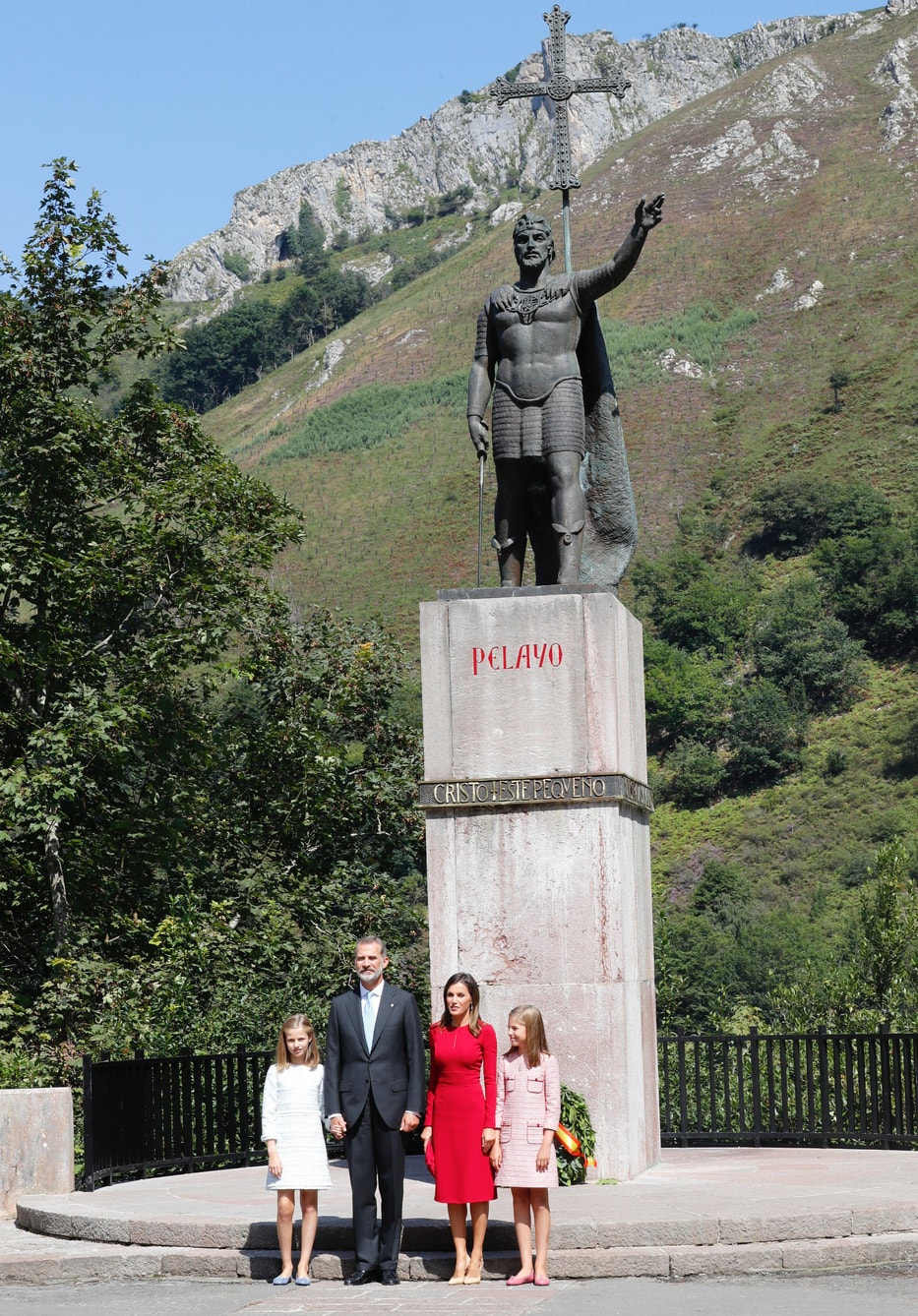 Queen Letizia red panelled dress with keyhole neckline custom made by Carolina Herrera