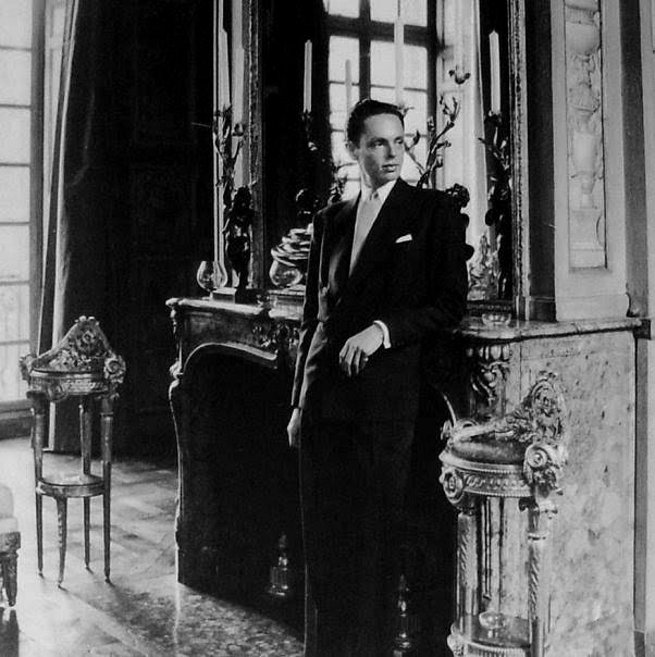 Alexis von Rosenberg, Baron de Redé(4 February 1922 – 8 July 2004)