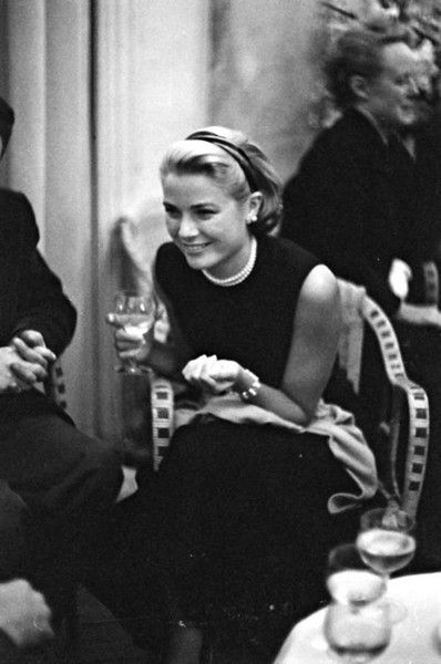 Elegant style icon wardrobe essentials: Grace Kelly in black dresses