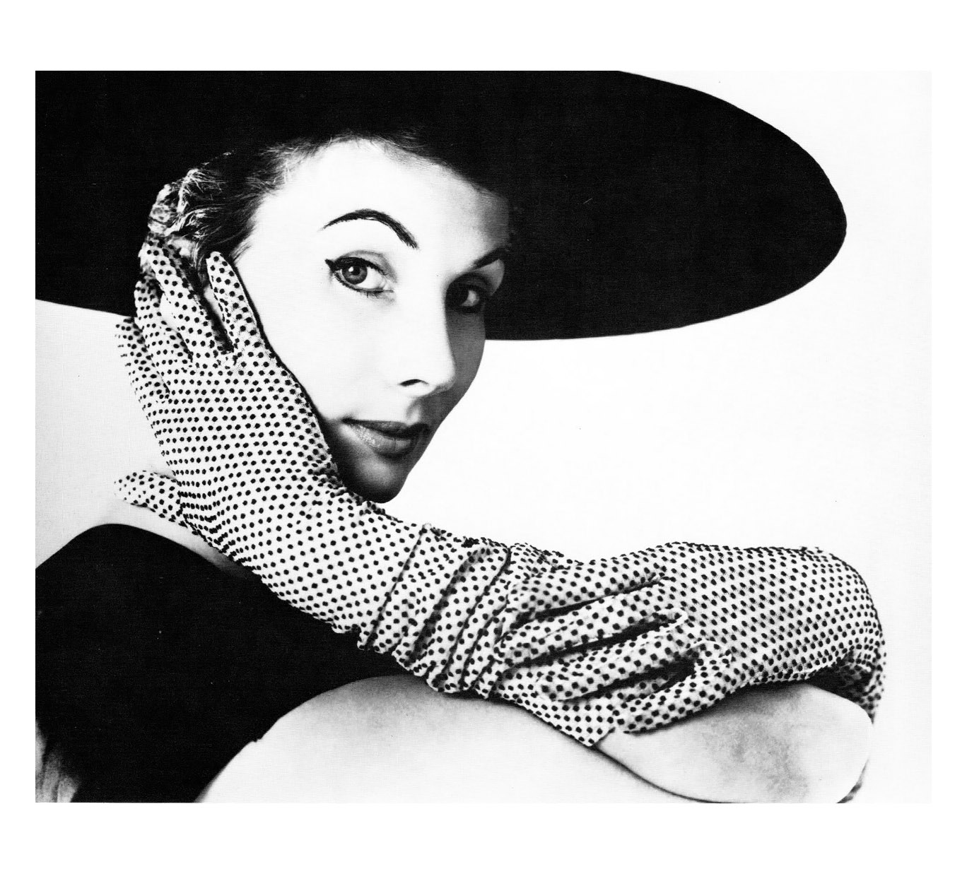​Barbara Goalen (1 January 1921 – 16 June 2002), the first British supermodel and the most photographed woman in Britain, muse of John French