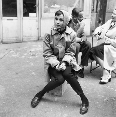 Elegant style icon wardrobe essentials: Audrey Hepburn in capri pants