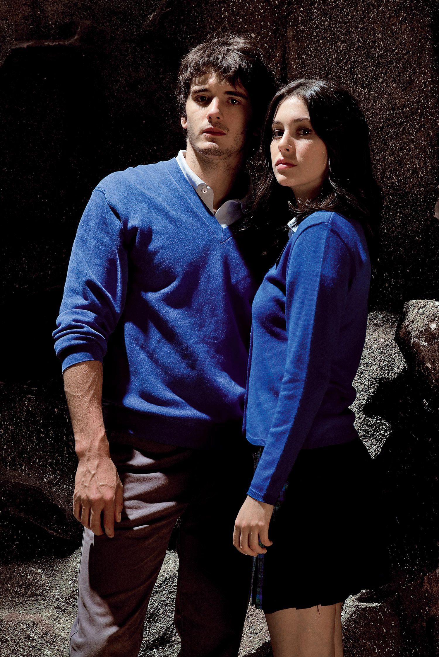 Yon González in tv serie The Boarding School (El internado) with Blanca Suárez