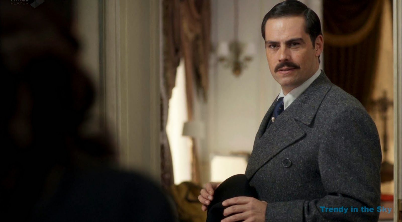 El tiempo entre costuras(tv series, 21 October 2013-20 January 2014)