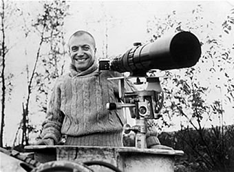 Mark Shaw (June 25, 1921 – January 26, 1969), the photographer who takes pictures of American President John F. Kennedy's family