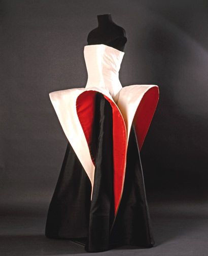 Roberto Capucci's sculpture dress