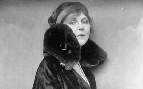 Lady Diana Manners, 1916