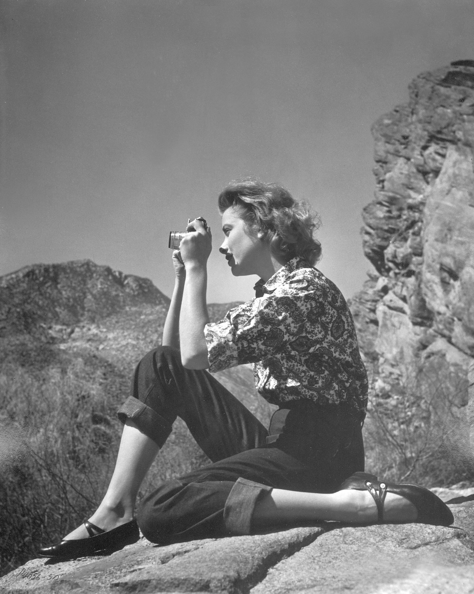 Elegant style icon wardrobe essentials: Grace Kelly in capri pants